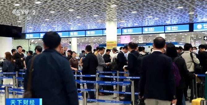 “中國遊”帶熱“中國購”！境外旅客深圳“掃貨”熱情高漲
